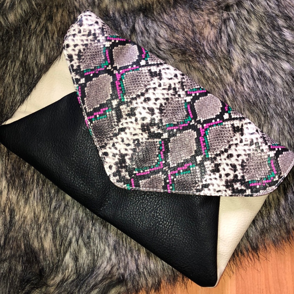 Steven Madden snake skin/ leather crossbody purse